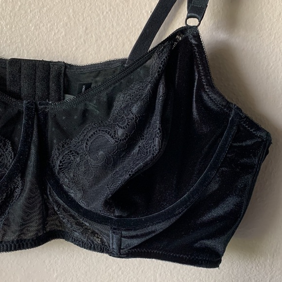 NWOT TORRID Longline Velvet and Lace Unlined Underwire Bra - Picture 6 of 10
